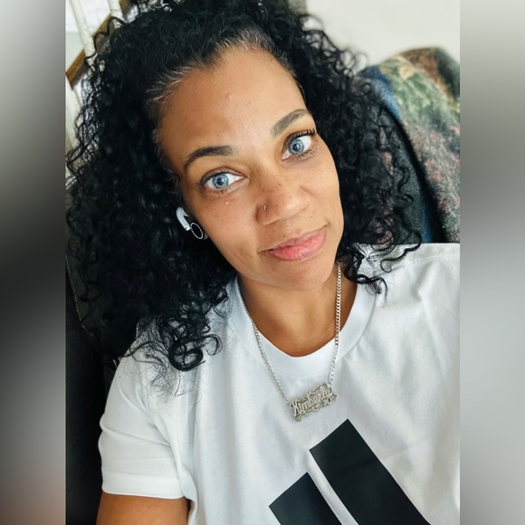 Meet your Posher, Kimberly - Picture 4 of 7